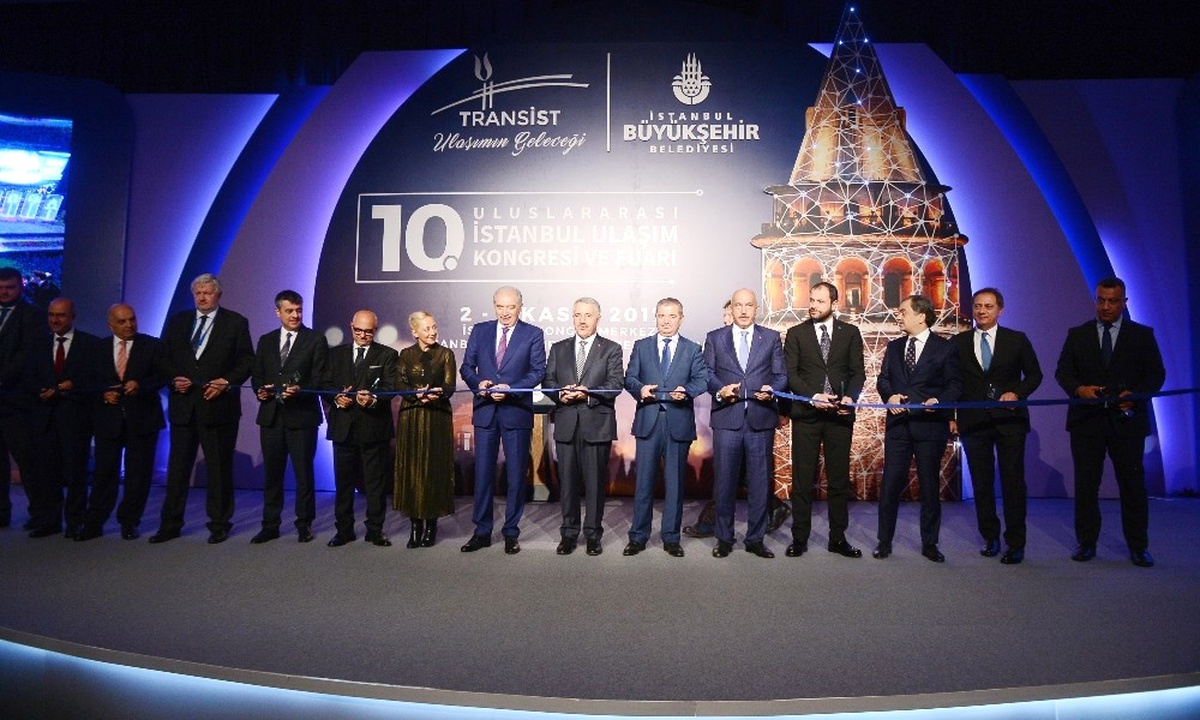 Bakan Arslan, Banliyö Tren Hatları İçin Tarih Verdi