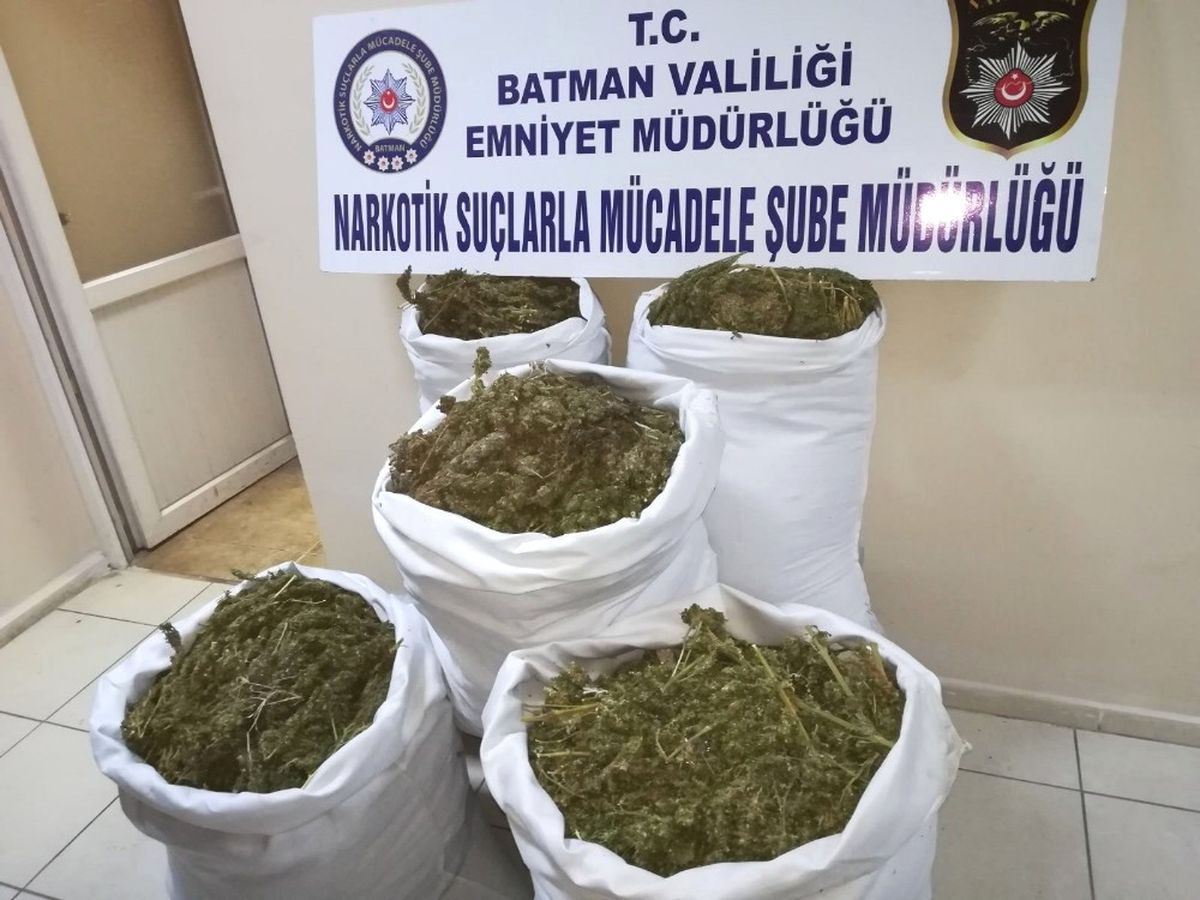 Batman\'da 75 Kilogram Esrar Ele Geçirildi