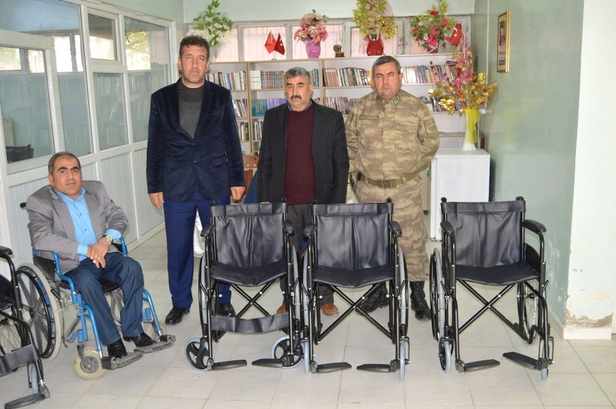 Besni\'de Şehit Babasından Anlamlı Yardım