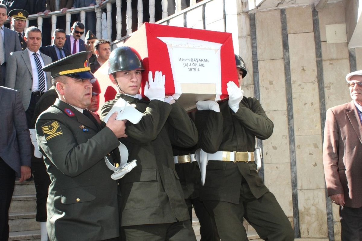 Emekli Albaya Son Görev