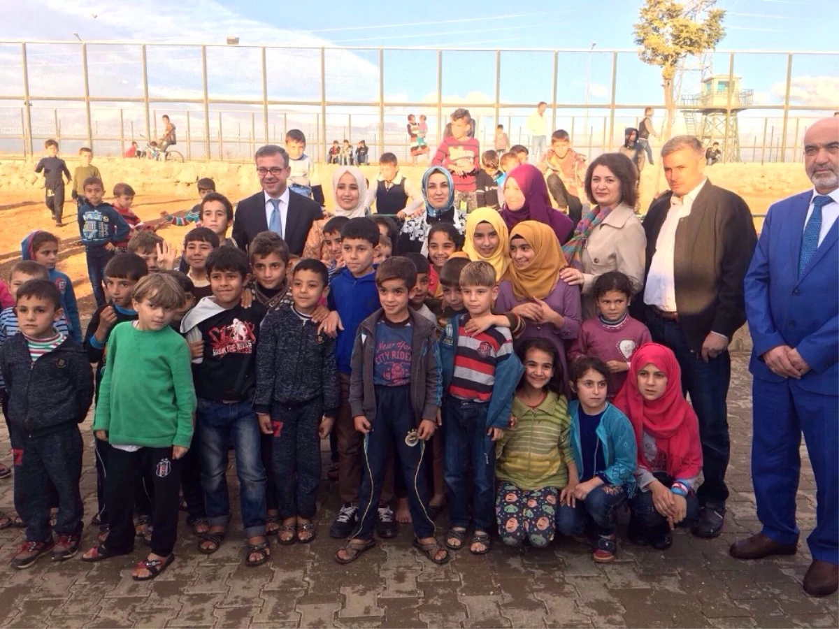 Esra Tüfenkci Suriyeli Sığınmacıları Unutmadı