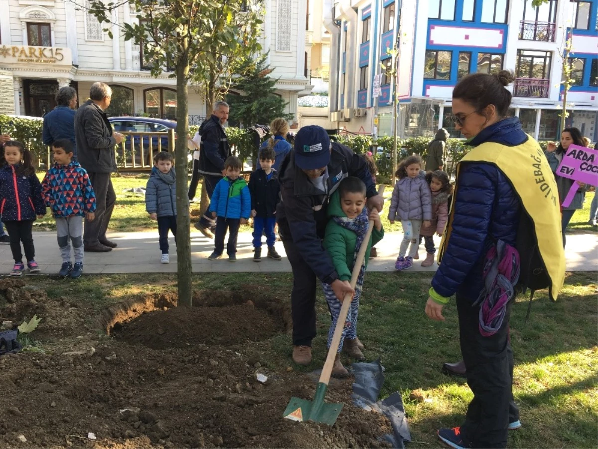 Fırtınada Hasar Gören Koşuyolu Parkı Yeniden Yeşillendi