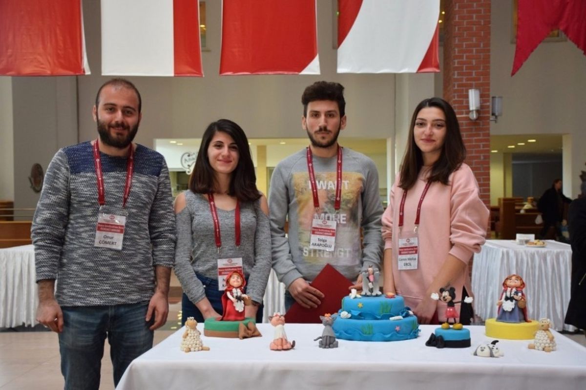 Hamur Şekillendirme Dersi Öğrenci Sergisi" Açıldı