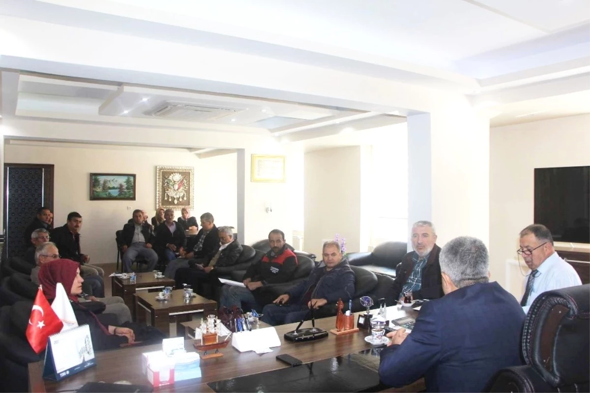 Hisarcık AK Parti İlçe Yönetimi, Belediye Meclis Toplantısı\'na Katıldı