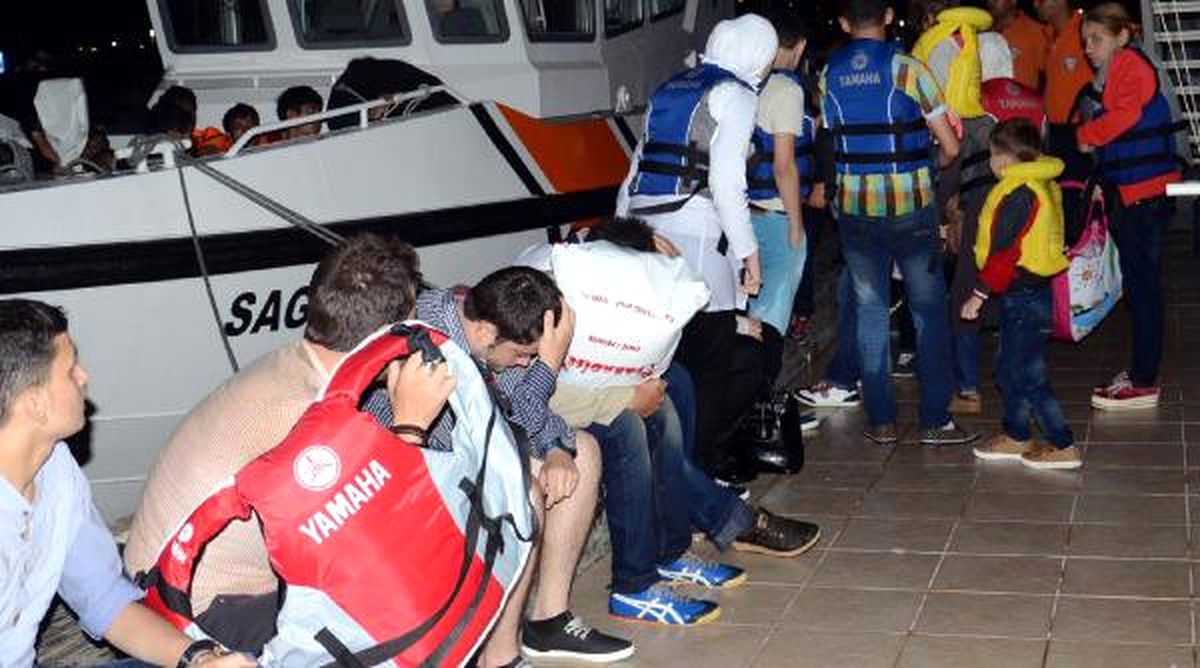 Hız Teknesinde 16 Kaçak Yakalandı