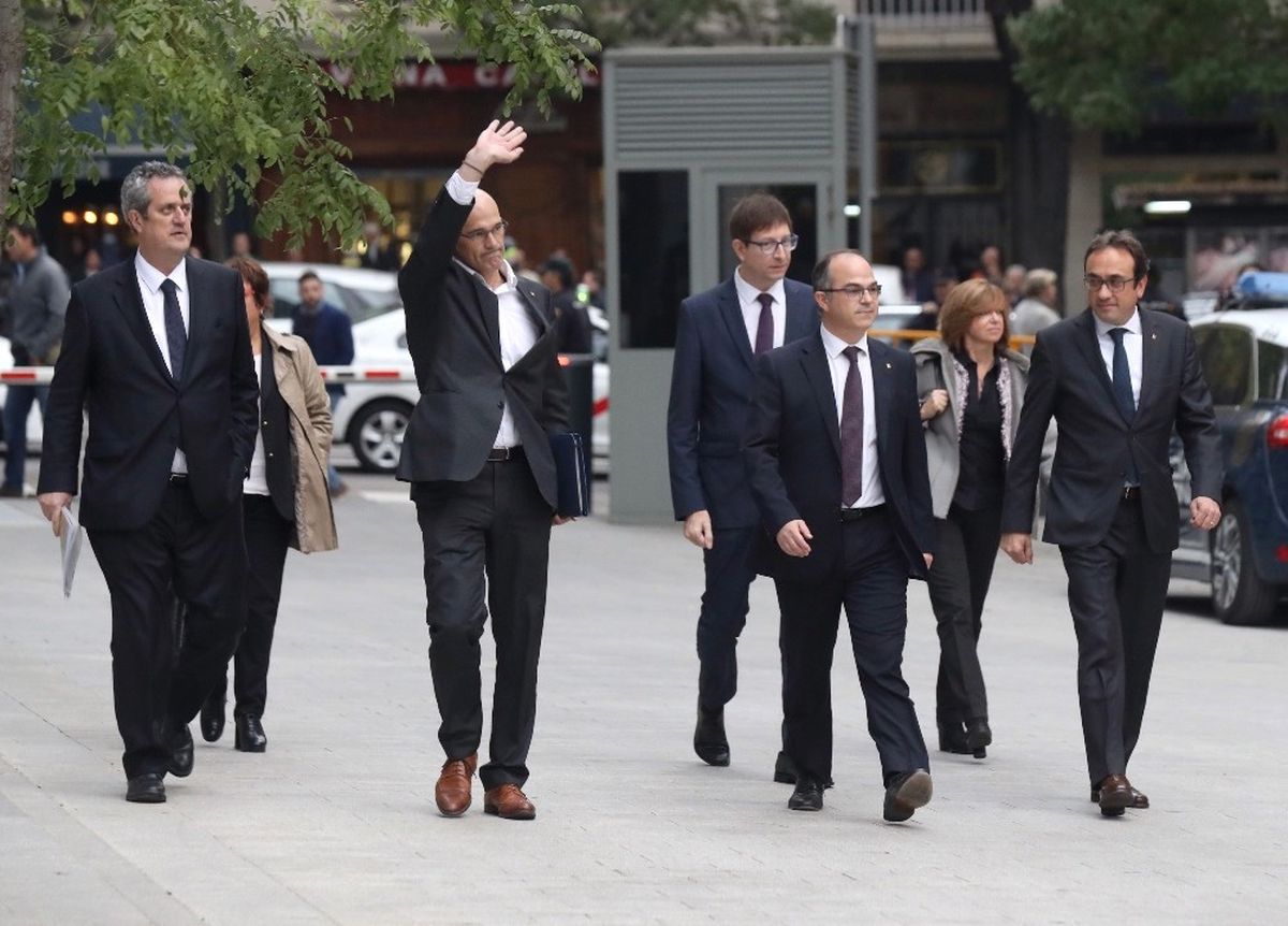İspanya, Katalan Vekillerin Sorgulamasını Erteledi