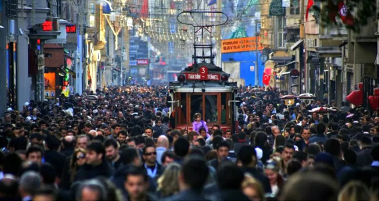 İstanbul\'da Rüzgar Tersine Döndü! Gidenlerin Sayısı, Gelenlerin Sayısını Geçti