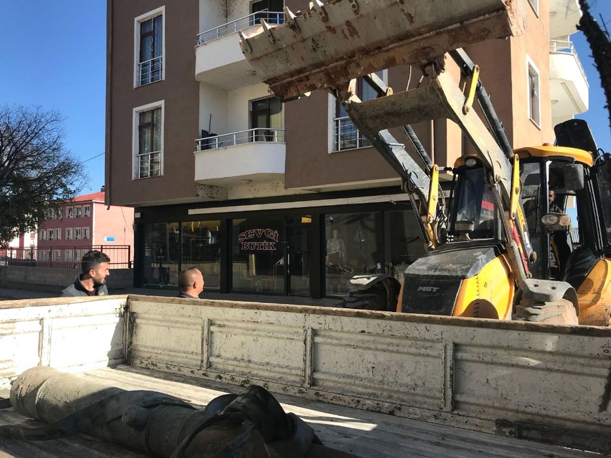 Kazı Çalışmasında Bulunan Osmanlı Topu Erzurum Müzesine Getirildi