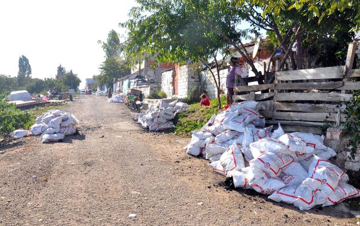 Malkara\'da İhtiyaç Sahiplerine 3 Ton 600 Ton Kömür Dağıtıldı