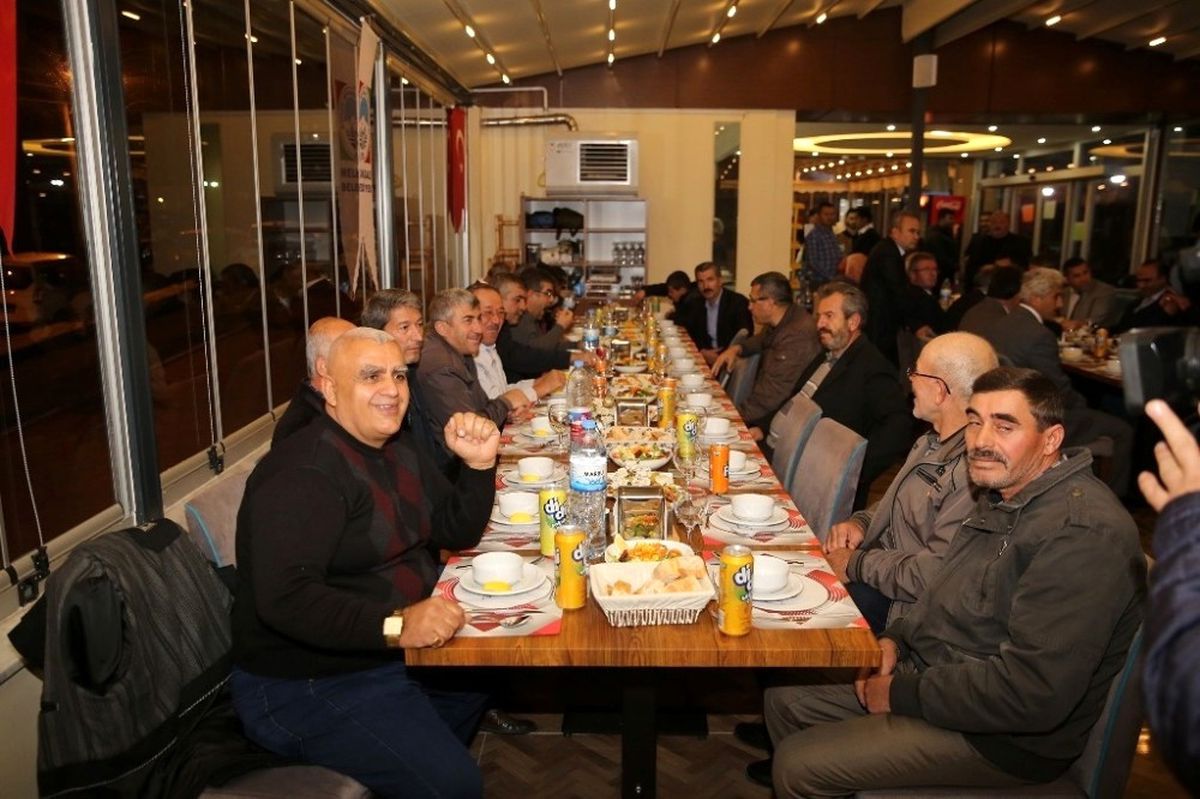 Melikgazi\'deki Emekli Personele Veda Yemeği