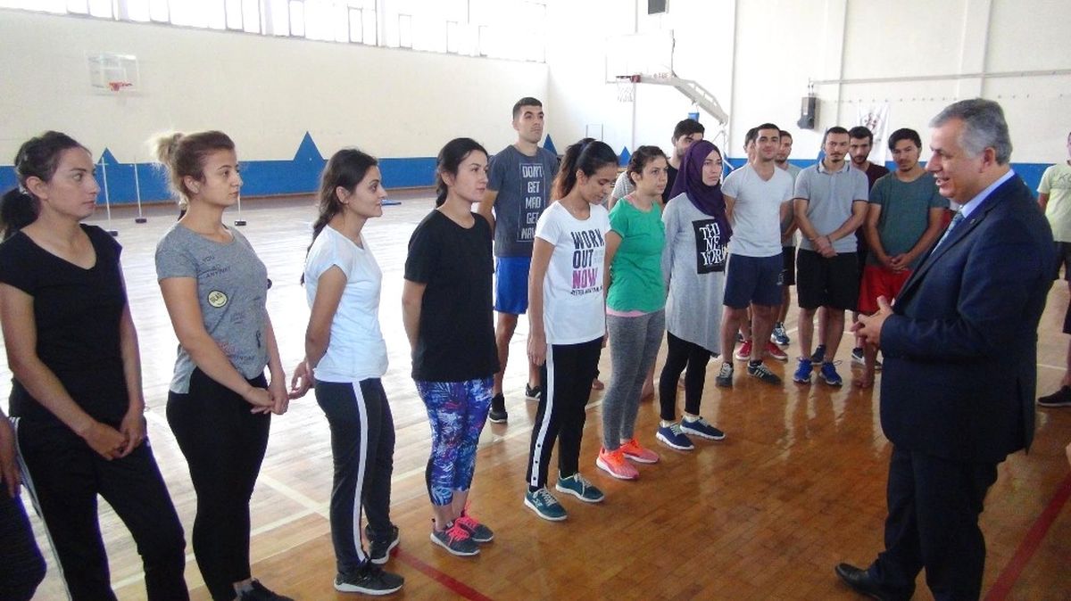 Polis Olmak İsteyen Gençlere Ücretsiz Eğitim