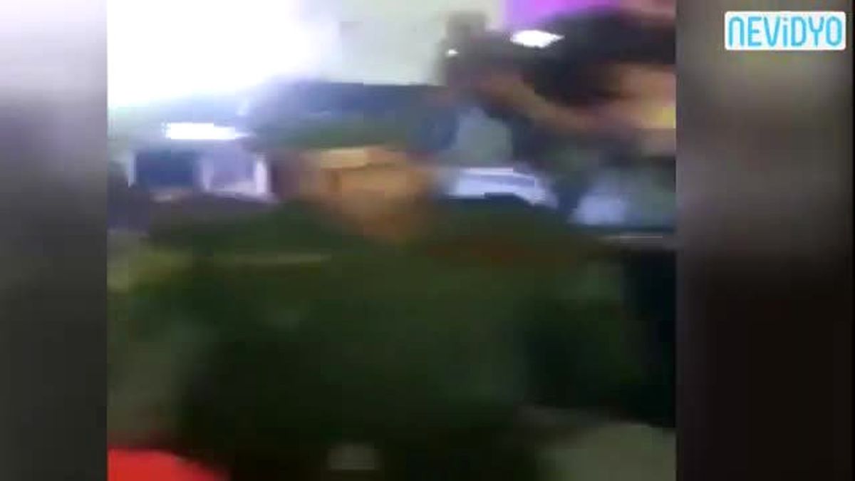 Suriye Askerini Bir Kadının Tokatlaması Paylaşım Rekoru Kırdı