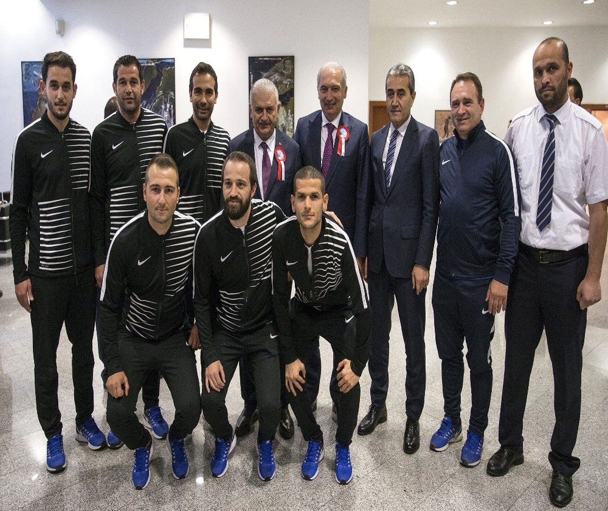 Yıldırım, İett Futbol Takımı\'nı Kabul Etti