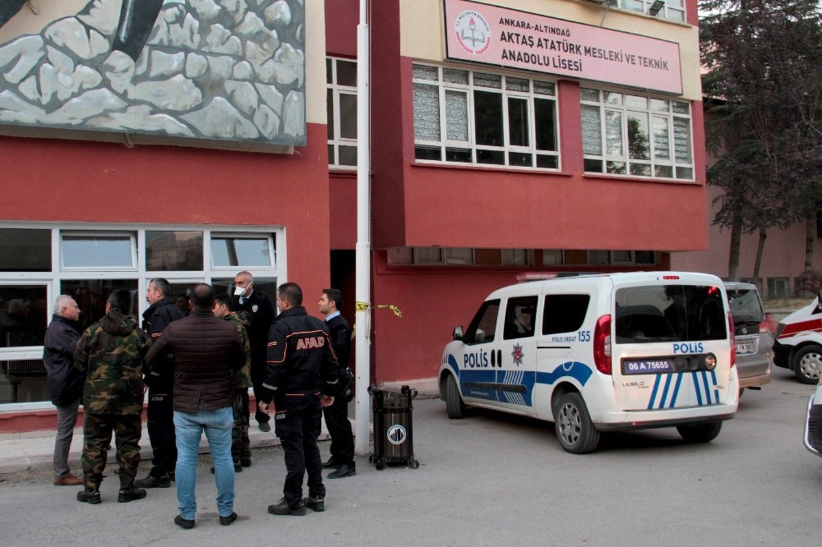 Zehirlenme Yaşanan Okulda Afad Ekipleri İnceleme Başlattı