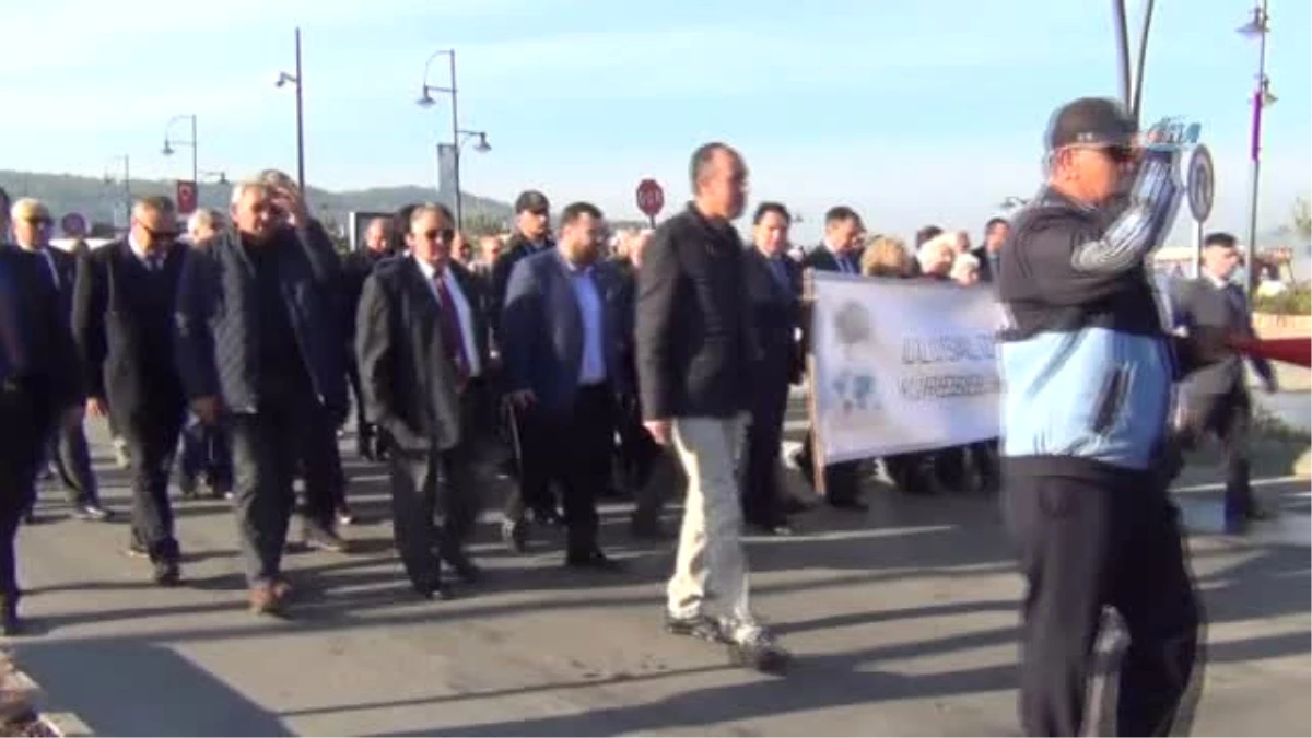 13. Ayvalık Zeytin Hasat Günleri Zeytine Minnet Yürüyüşü ve Açılış Seremonisiyle Başladı