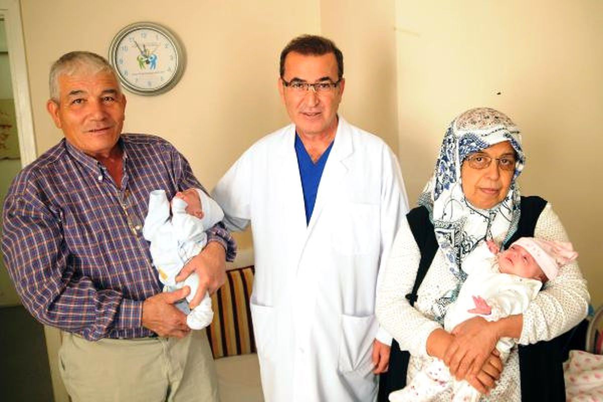 56 Yaşında İkiz Bebek Sevinci