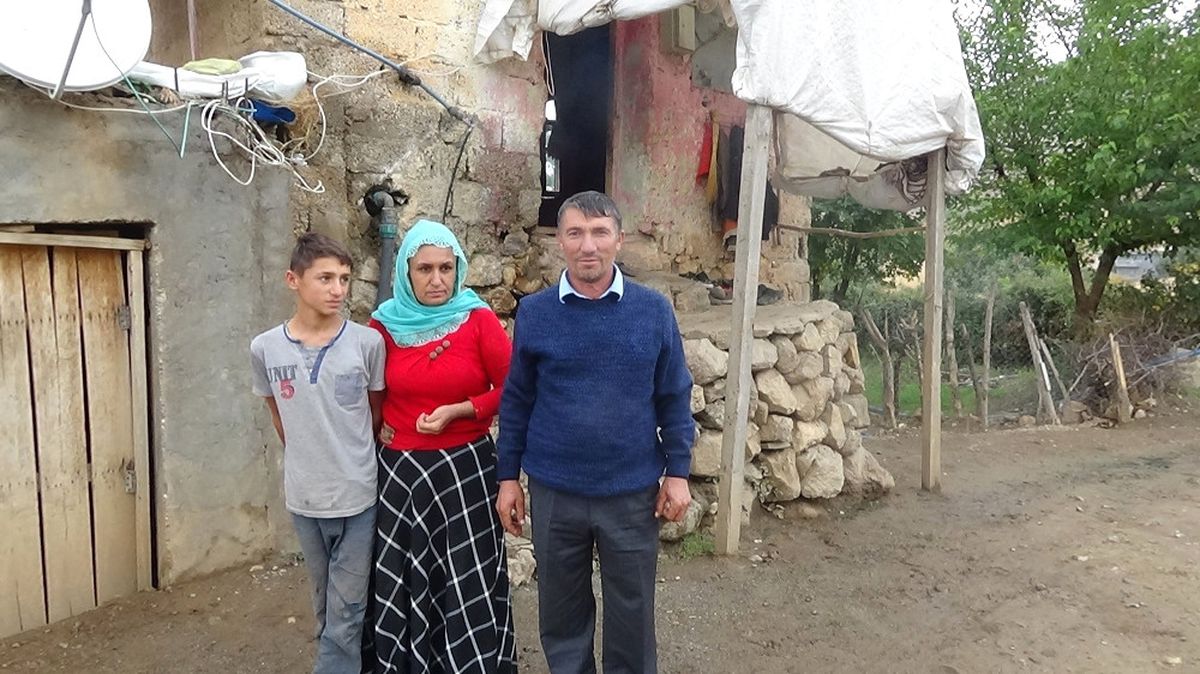 7 Nüfuslu Aile Tek Odada Yaşam Mücadelesi Veriyor