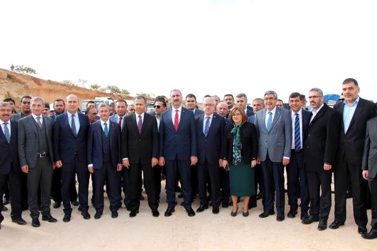 Adalet Bakanı Gül: Terörü Bitireceğiz (2)