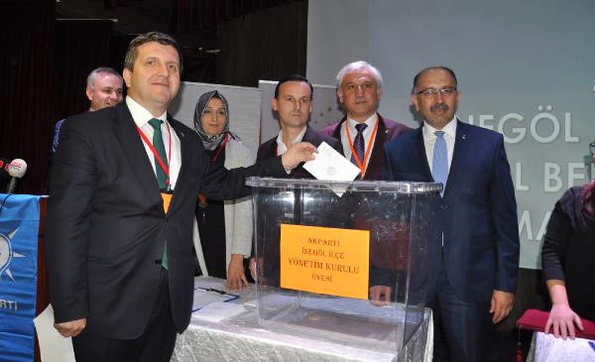AK Parti\'de, İnegöl Belediye Başkanlığı İçin Temayül Yapıldı