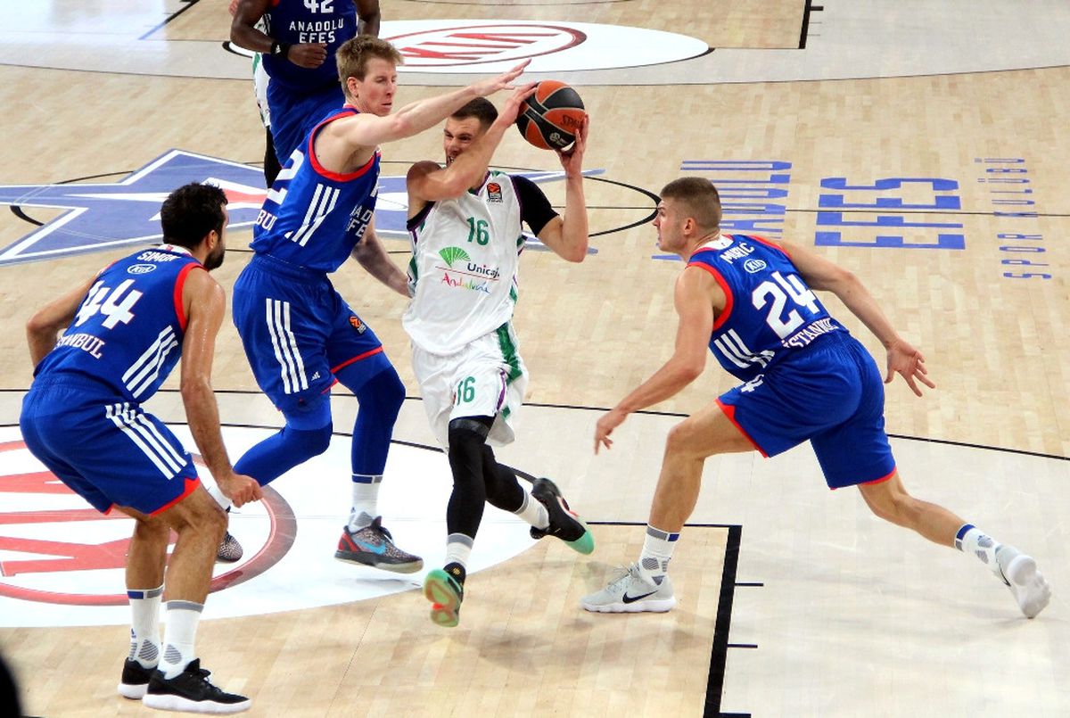Anadolu Efes Yine Yenildi