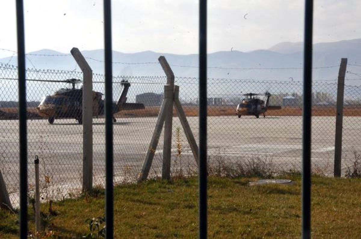 Bakan Soylu, Şehit Korucuların Cenazesine Katılmak İçin Hakkari\'de