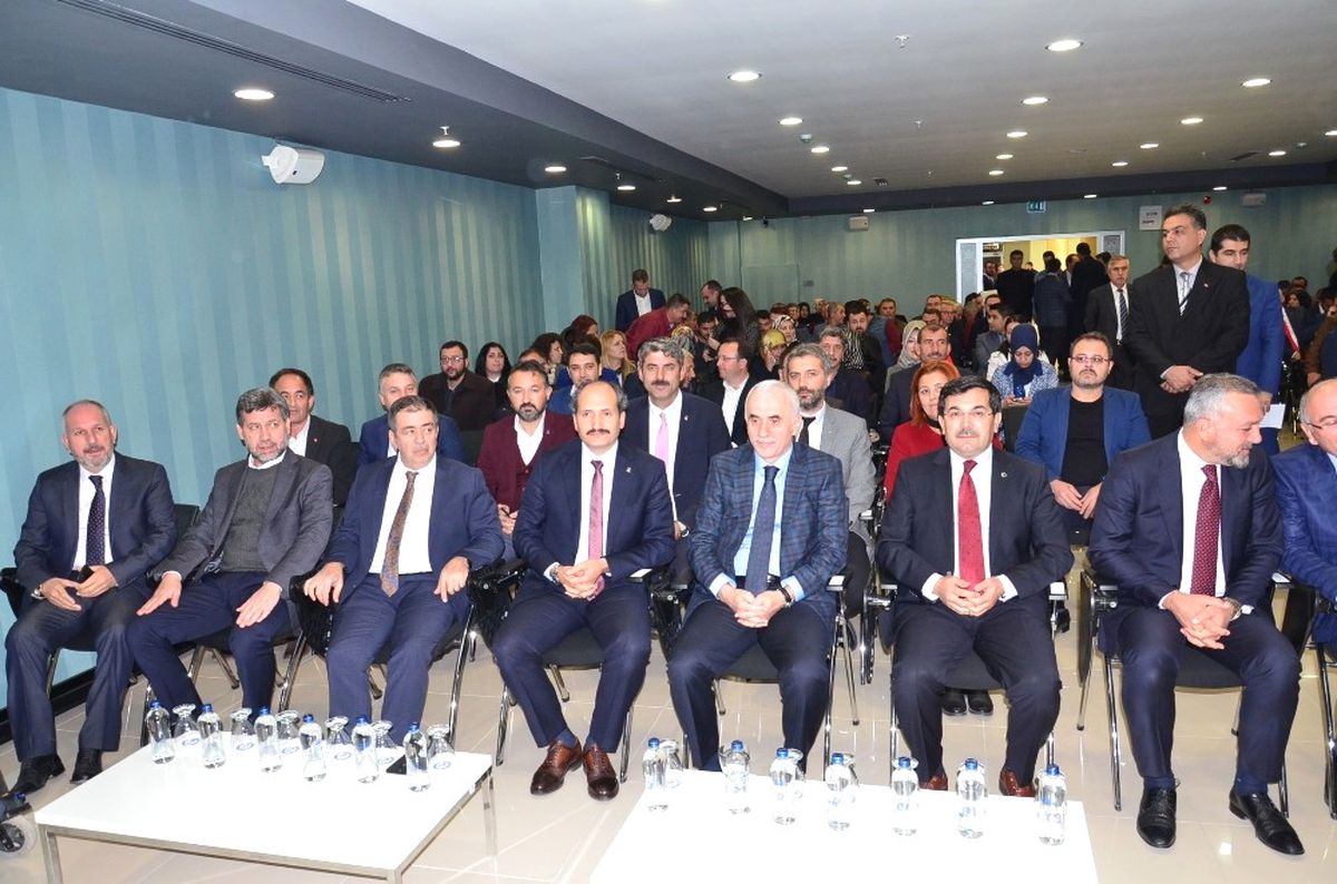 Balıkesir\'de Belediye Başkanlığı İçin Temayül Yoklaması Yapıldı