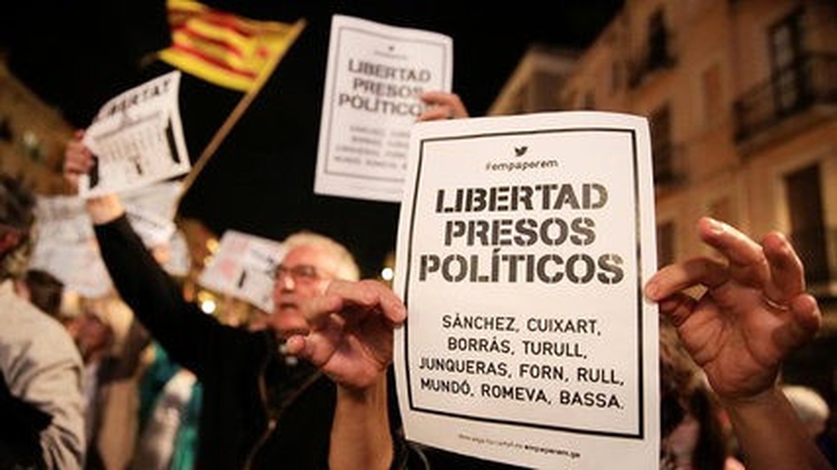 Belçika Puigdemont ile İlgili \'Avrupa Tutuklama Emri\'ne Uymak Zorunda Mı?