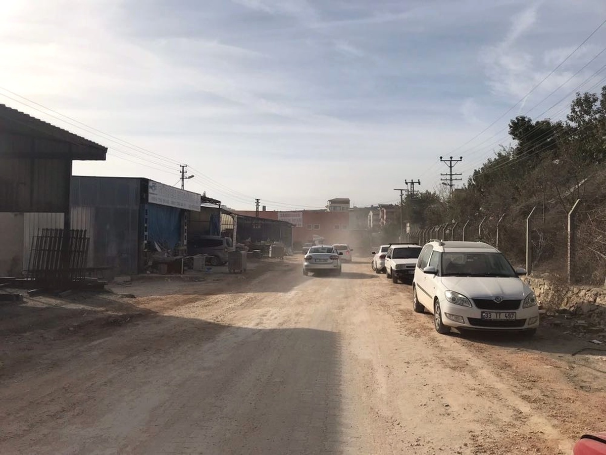 Bilecik\'te Küçük Sanayi Sitesi Esnafı Yol Mağduru