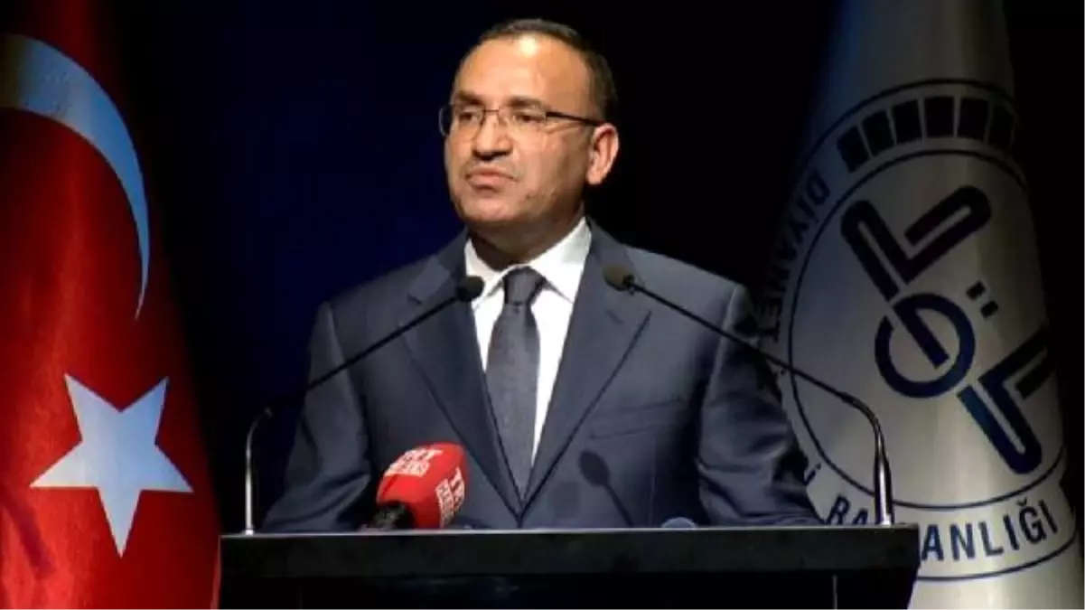 Bozdağ: Türkiye\'de Diyanet İşleri Başkanlığı Olmasa Memleket Cami Cami Bölünür