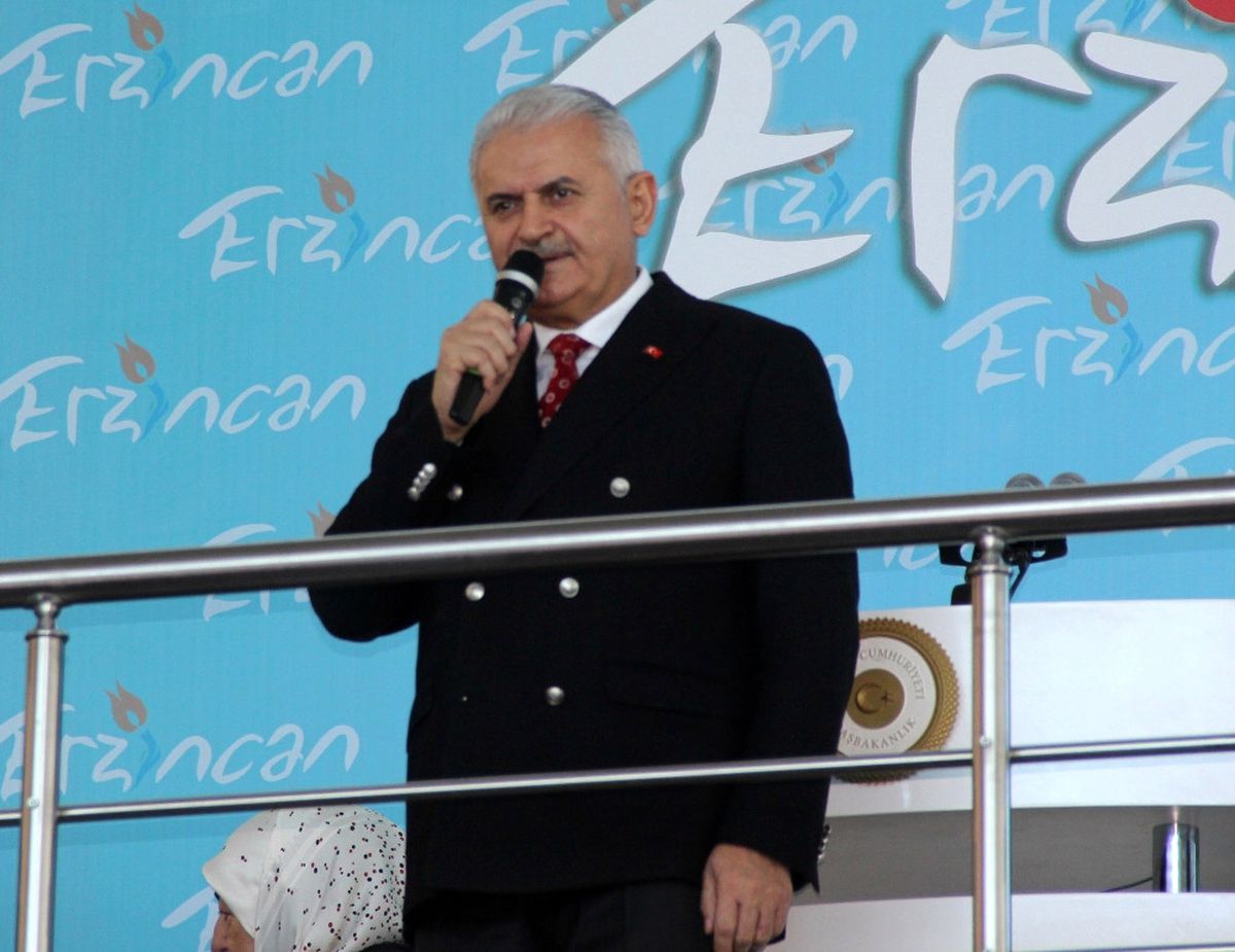 Bu Ülkenin Tek Çakıl Taşını Dahi, Koparamazsınız"