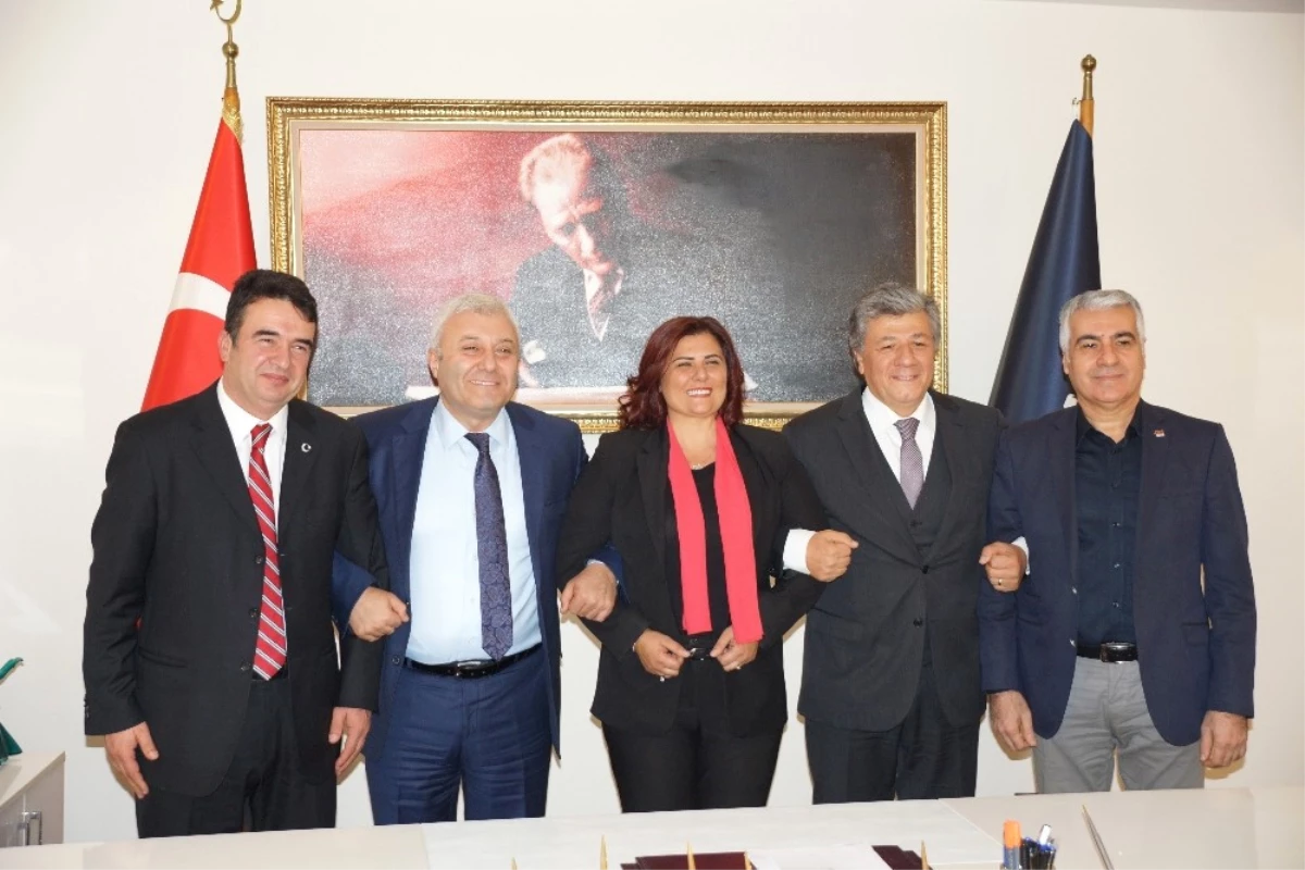 CHP\'li Balbay ve Özkan\'dan Başkan Çerçioğlu\'na Destek Ziyareti