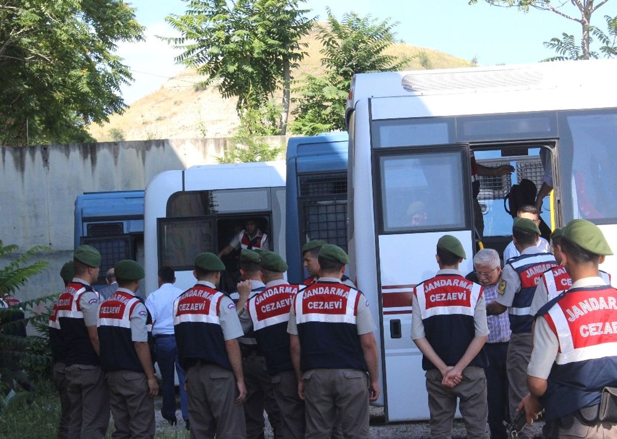 Denizli\'deki Emniyet Yapılanması Davasında 4 Tahliye Kararı