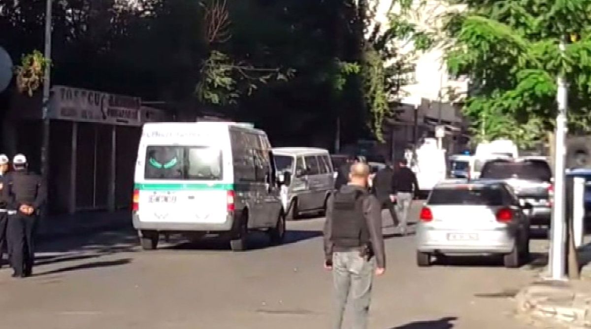 Diyarbakır\'da Operasyon: 1 Polis Şehit, 4 Polis Yaralı