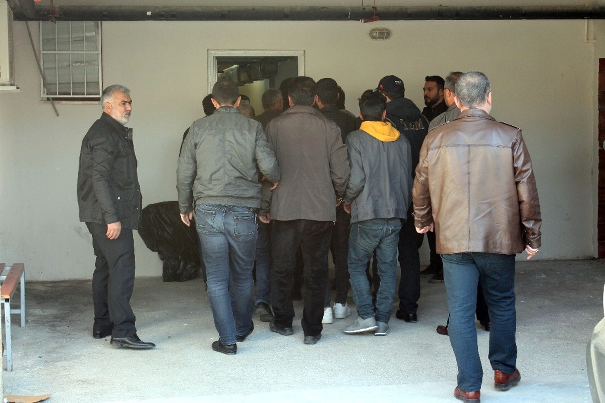 Elazığ\'da Ki Pkk/kck Operasyonunda 6 Tutuklama