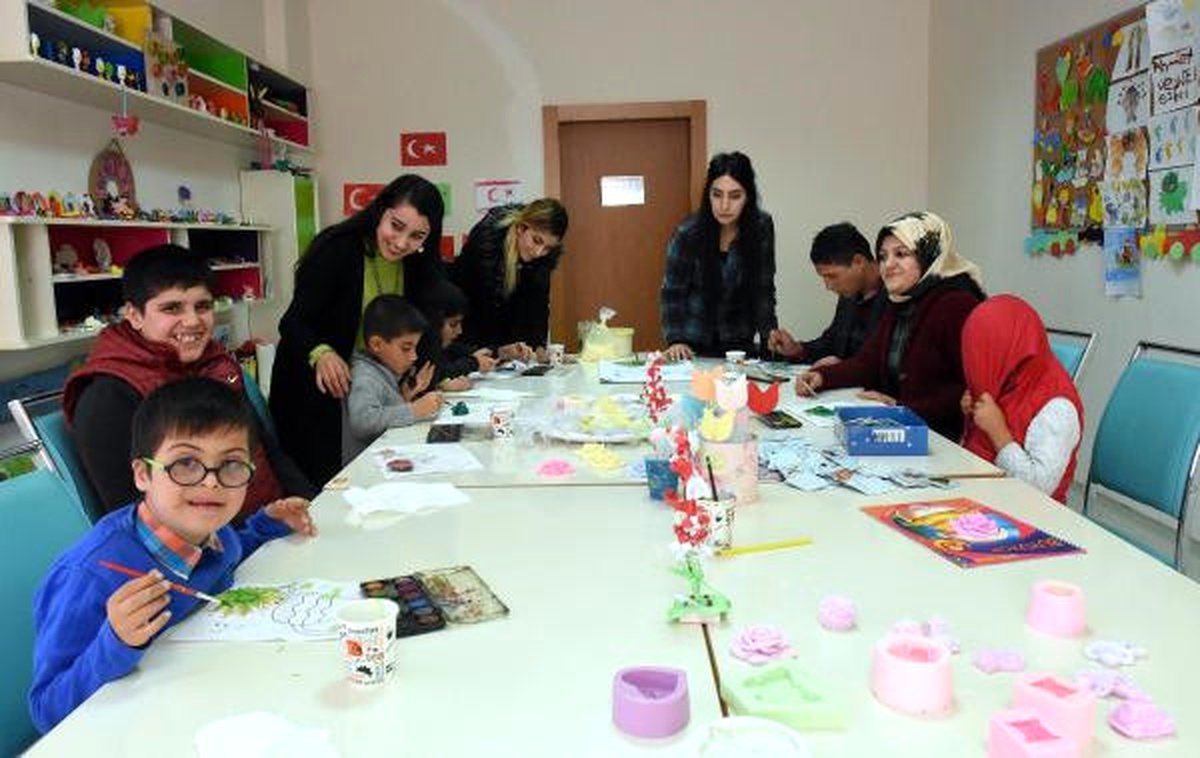 Engelsiz Yaşam Akademisi\' Engellilere Umut Işığı Oldu