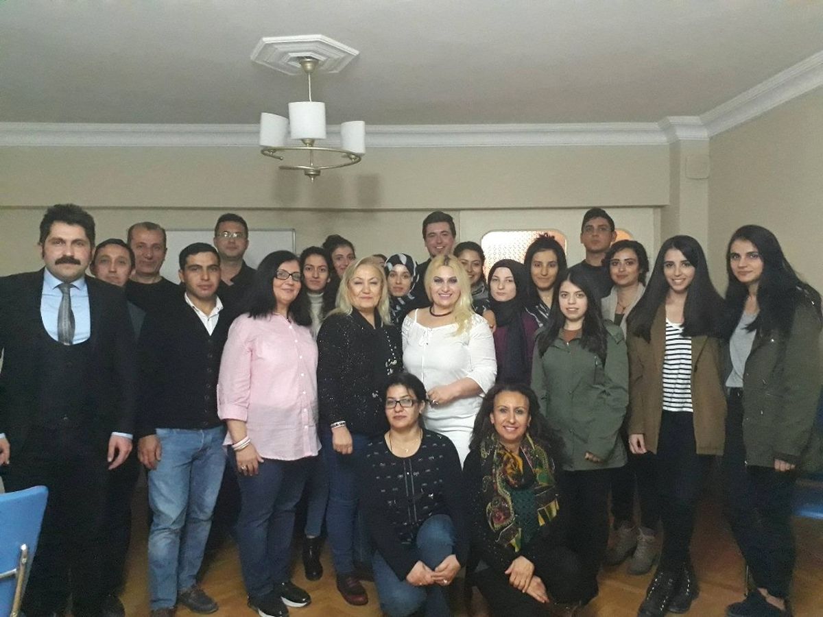 Eskişehir Anadolu Kültür ve Dayanışma Derneği\'nden Diksiyon Kursu