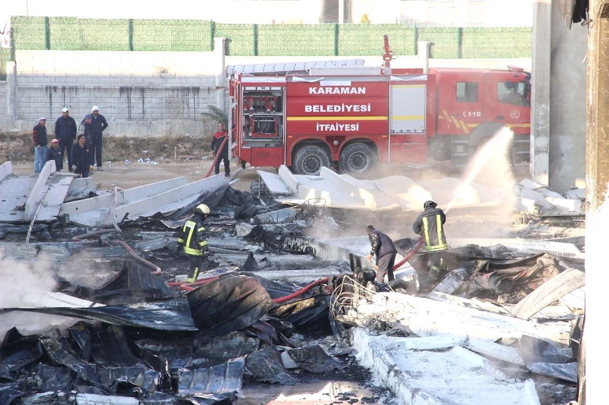 Fabrikadan Geriye Enkaz Yığını Kaldı