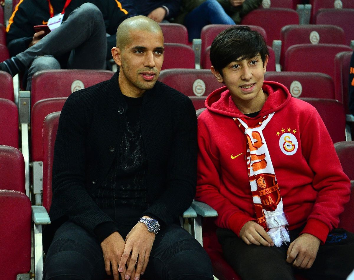 Feghouli ile N\'diaye Tribünde