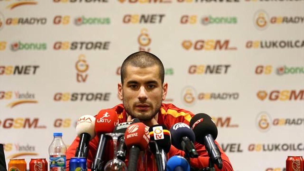 Galatasaray\'da Çift Forvetle Sahada