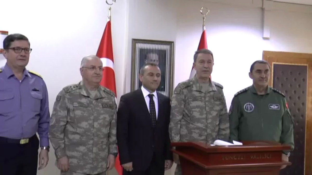 Genelkurmay Başkanı Akar, Kuvvet Komutanlarıyla Tunceli\'de