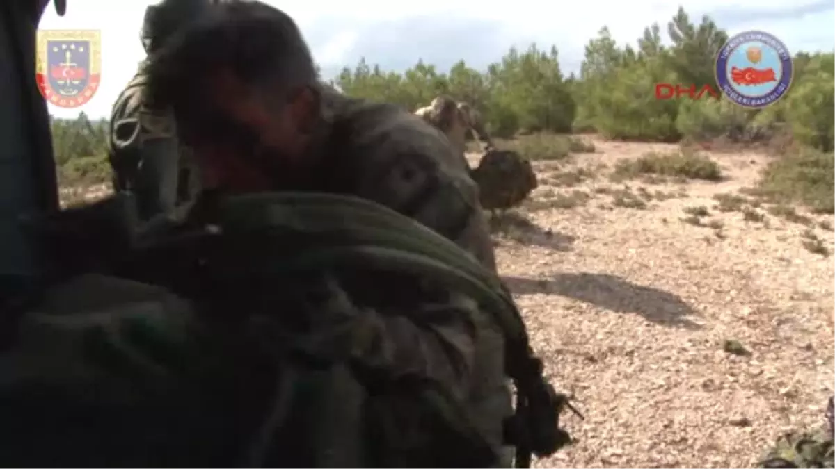 İzmir Foça\'daki Komando Okulunda Güvenlik Korucularına Nefes Kesen Eğitim