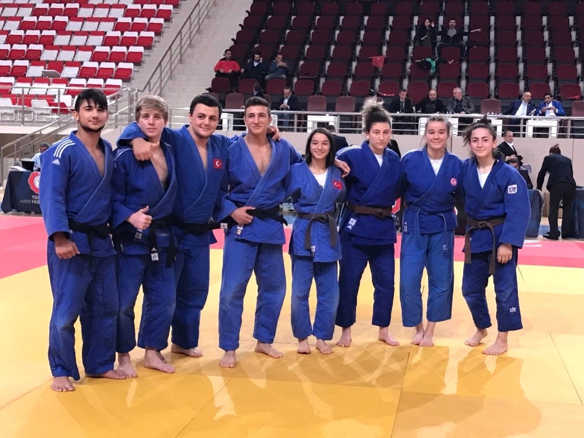 Kağıtsporlu Judocular Ligin İlk Etabını Zirvede Tamamladı
