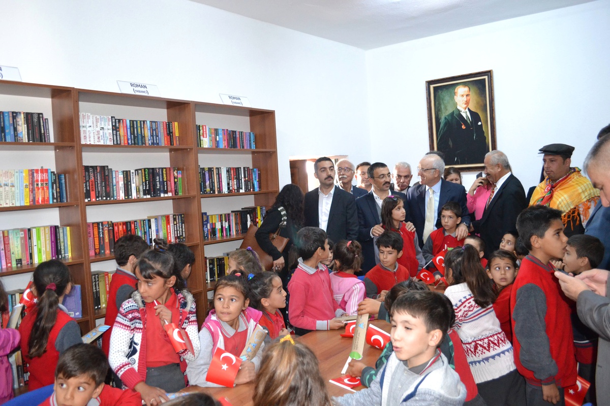 Karnımızı Doyurdu, Şimdi Çocukların Zihnini Doyuruyor