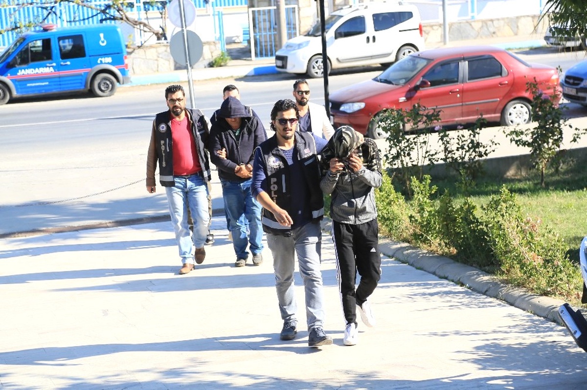 Milas\'ta Uyuşturucu Zanlıları Serbest Bırakıldı