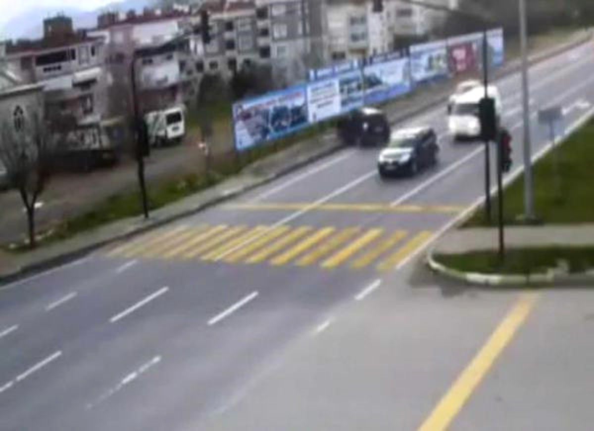 Mudanya\'da Mobese Kameraları Trafik Kazalarını Görüntüledi