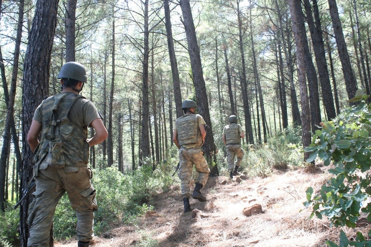 Öldürülen Terörist Kadın ve Çocukları Kalkan Yapmış