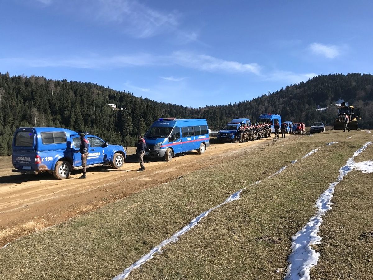 Sakarya\'da Yayladaki Kaçak Evler Yıkılıyor