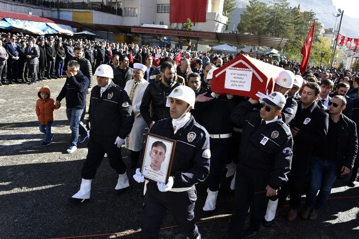 Şehit Polis Memuru Olgun Gülay İçin Gümüşhane\'de Resmi Tören Düzenlendi