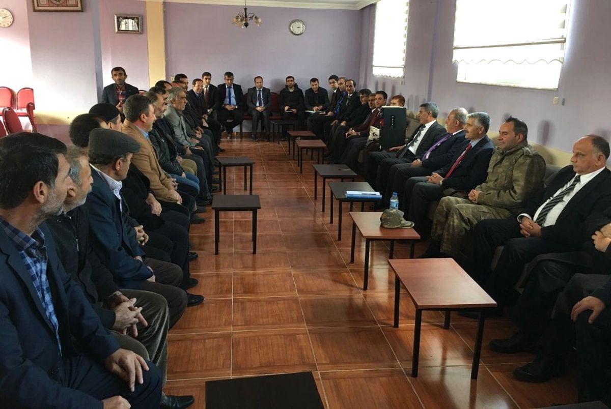 Tatvan\'da "Halk Toplantısı" Düzenlendi