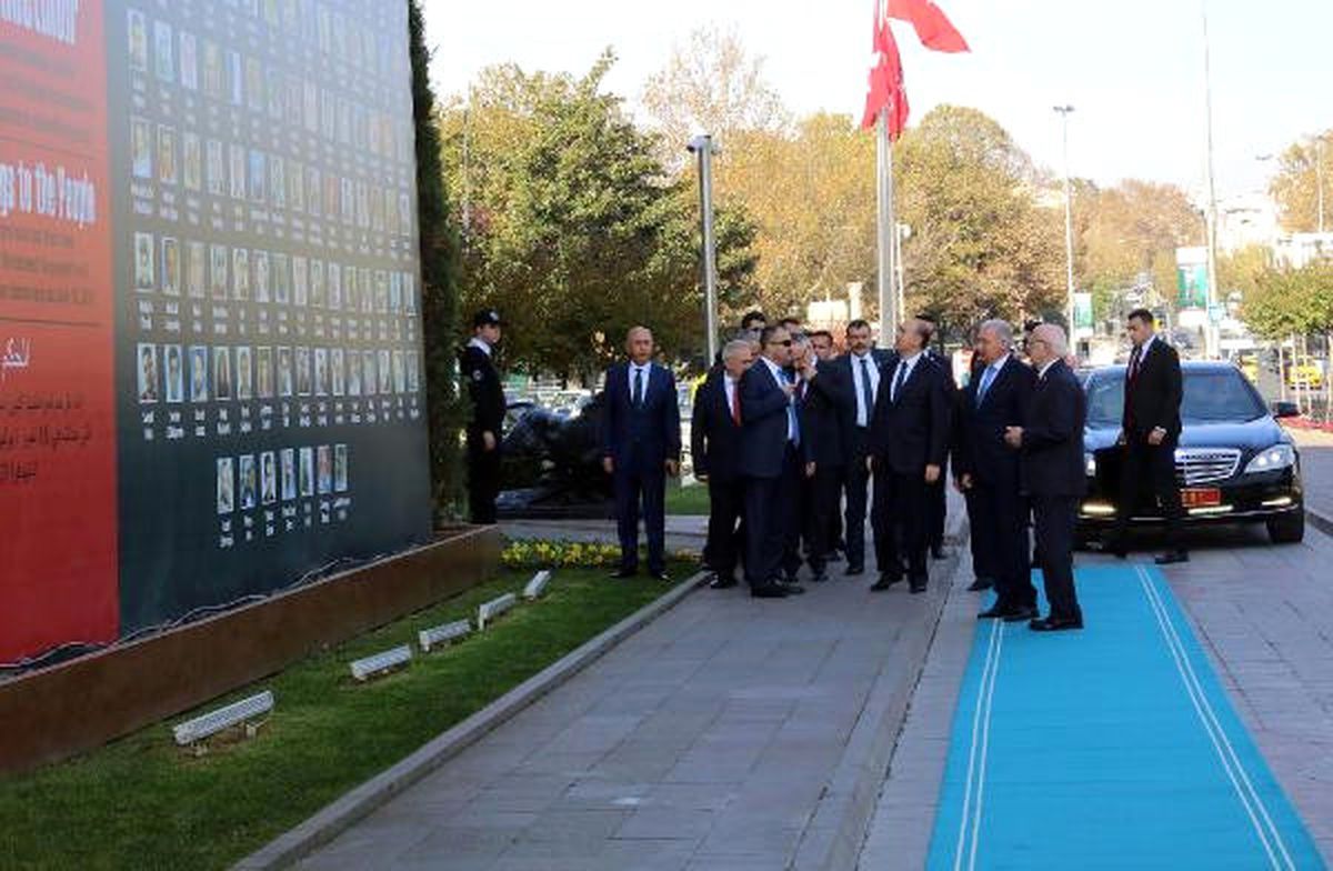 TBMM Başkanı Kahraman, İbb Başkanı Uysal\'ı Ziyaret Etti